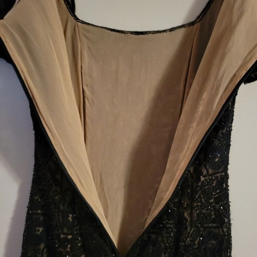 Lace Cocktail Dress - Picture 3 of 4